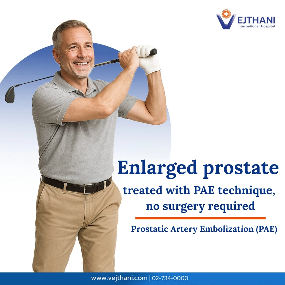 Smiling middle-aged man playing golf after PAE treatment for enlarged prostate (BPH), a non-surgical solution at Vejthani International Hospital.