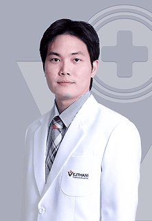 นพ. ชววรรธน์ โกสีย์ศิริกุล